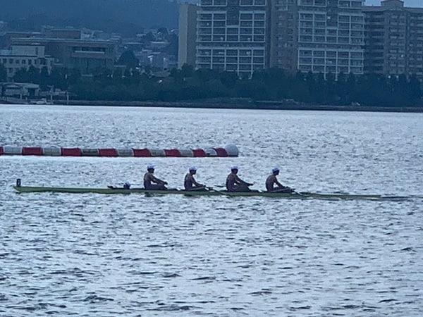優勝した舵手付きフォアメンバー