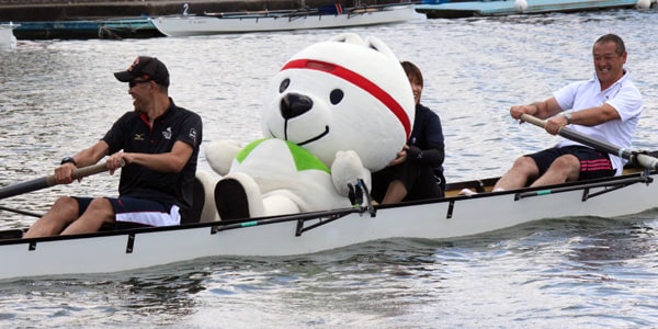 和歌山国体マスコットキャラクター「きいちゃん」も飛び入り参加！来年開催される和歌山国体のボート会場が琵琶湖漕艇場のため、PRを兼ねて応援に駆けつけてくれました。