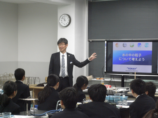講師を務めた水処理システム事業部の尾上課長