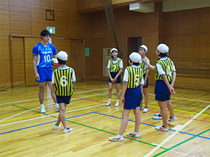 星野選手と子供たちの作戦会議