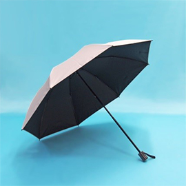 サマーシールド®を使用した折りたたみ傘