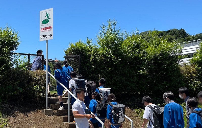 近隣中学校の防災意識向上を目的とした校外学習を受け入れ（東レ（株）基礎研究センター（鎌倉））