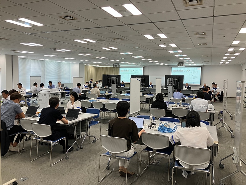 2025年度に実施した「第13回全社地震対策本部設置訓練」の様子